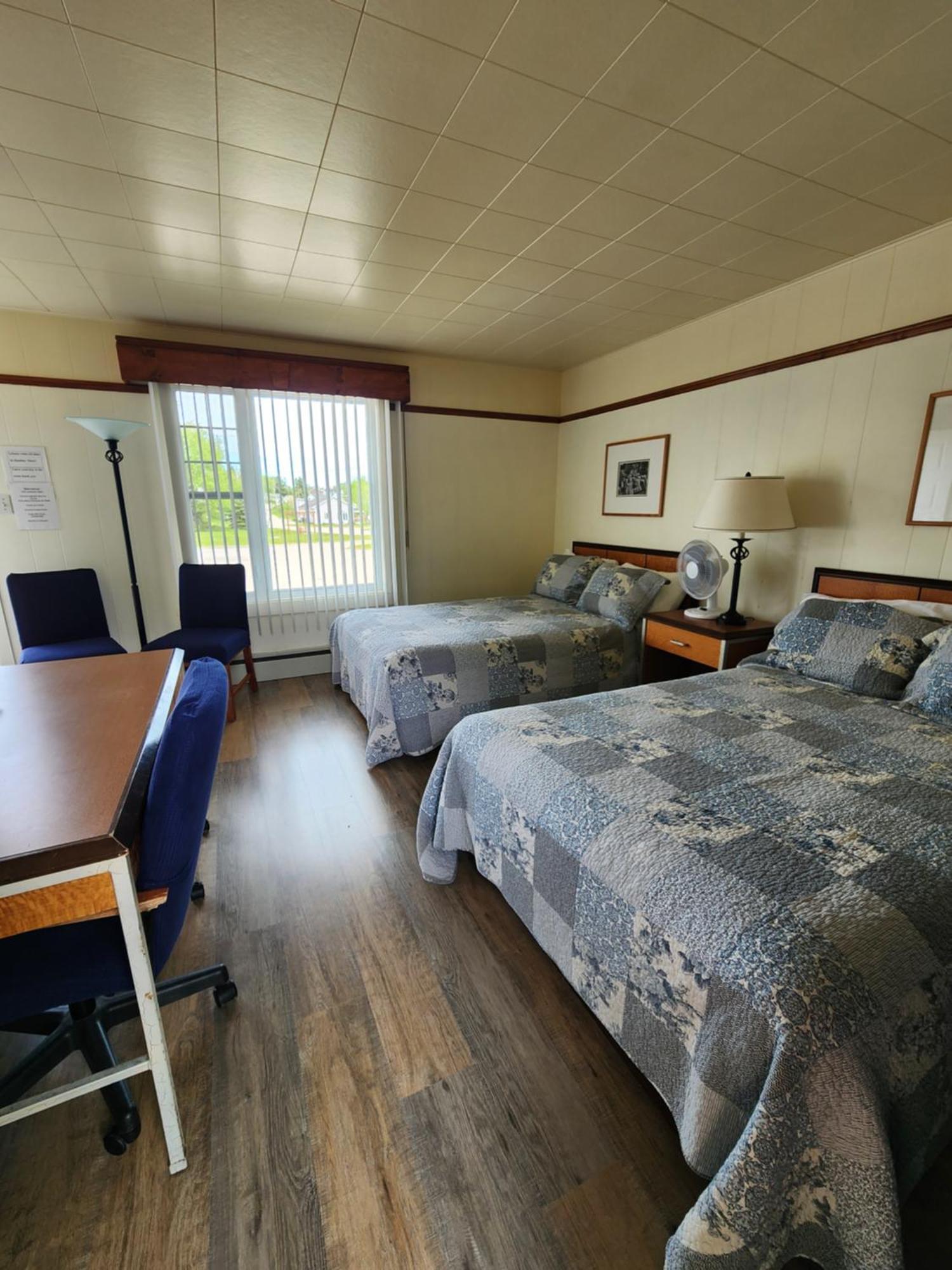 Motel Et Chalets Bo-Fleuve Evangeline Saint-Siméon Exteriör bild