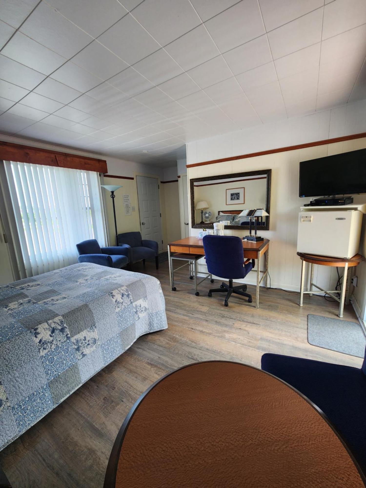Motel Et Chalets Bo-Fleuve Evangeline Saint-Siméon Exteriör bild